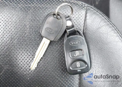 2005 Kia Sportage Ex V6/Lx V6 from USA, damaged, VIN KNDJF723557101942